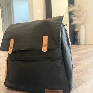 Like New - Petunia Pickle Bottom Diaper bag